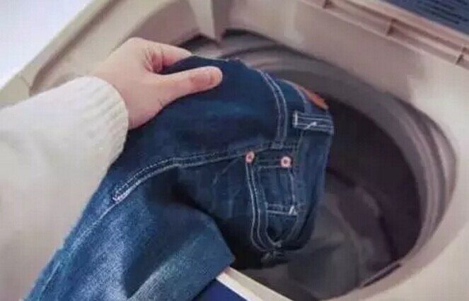 衣服的褪色的原因的介紹